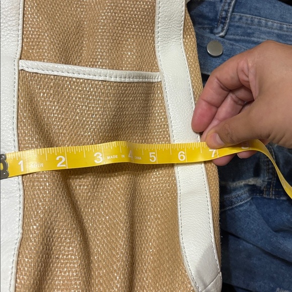 Tory Burch Beige and White Tote with Gold Accents - Picture 10 of 12